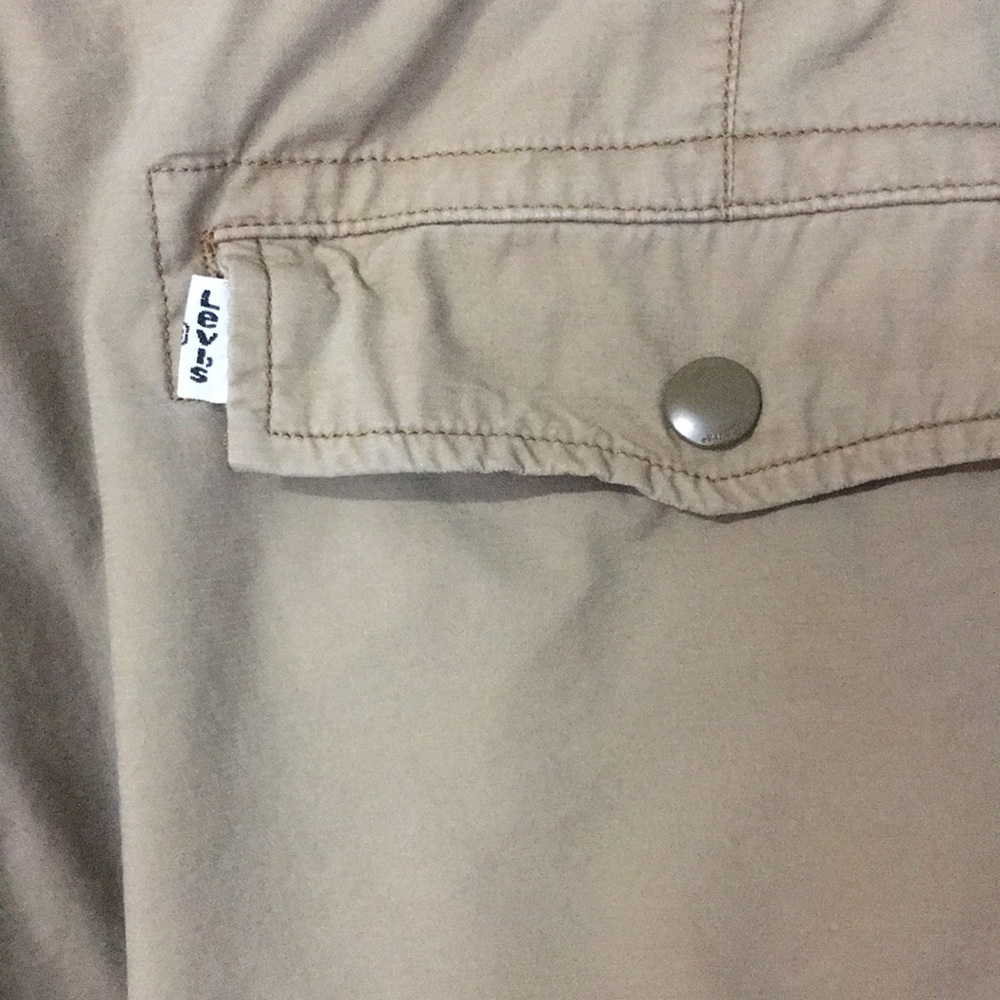 Levi’s Khaki Cargo Shorts 36W - Picture 7 of 10